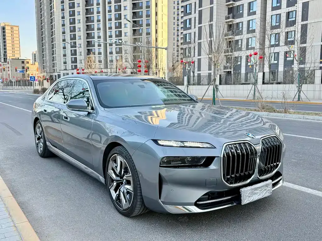 BMW 7 Series — фото 4