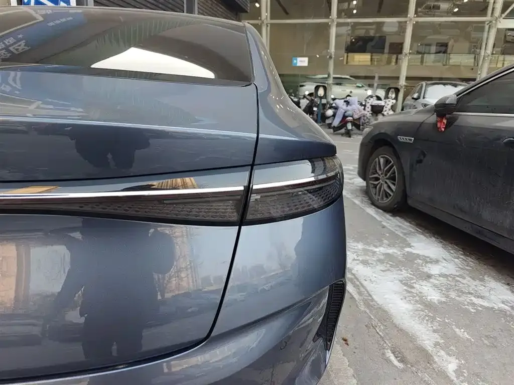 BYD Seal — фото 3