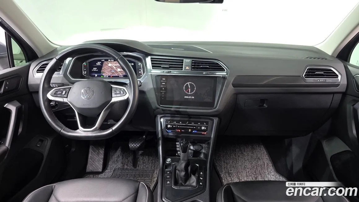 Volkswagen Tiguan — фото 6