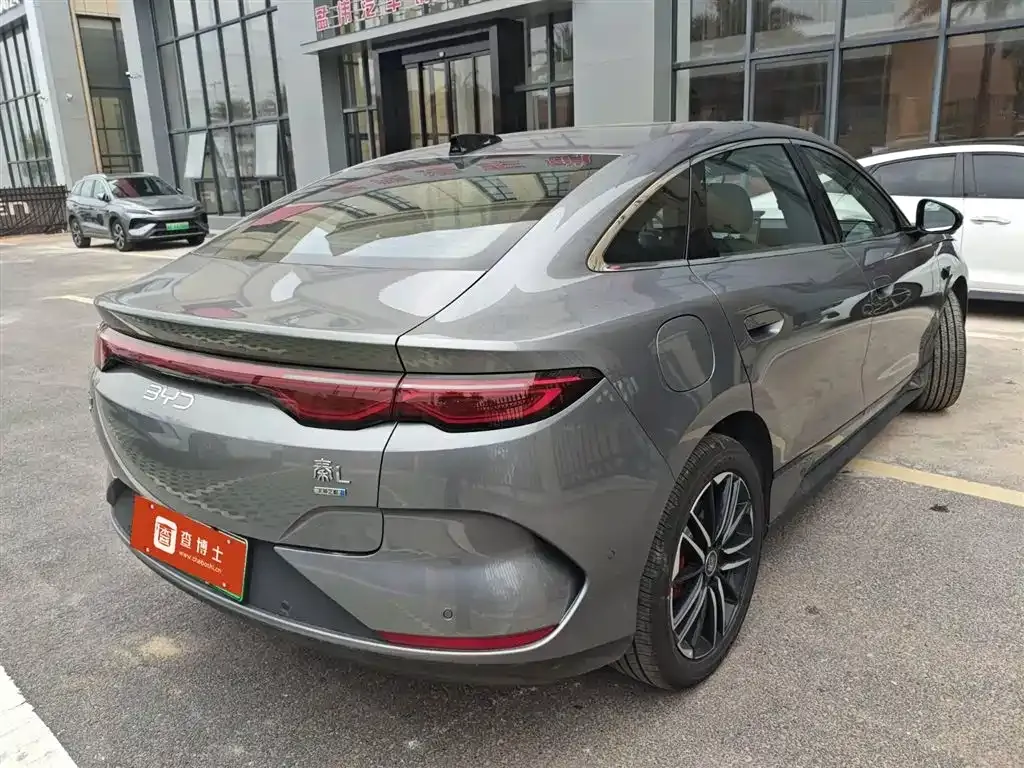 BYD Qin L — фото 10