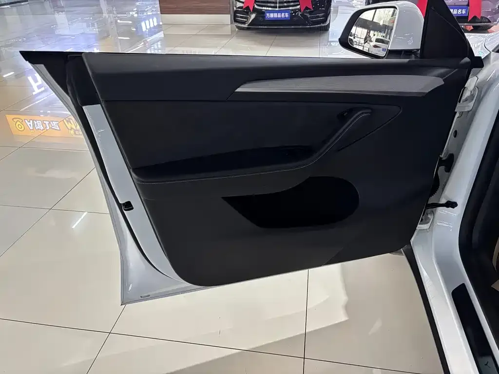 Tesla Model Y 2024 из CN, фото 6