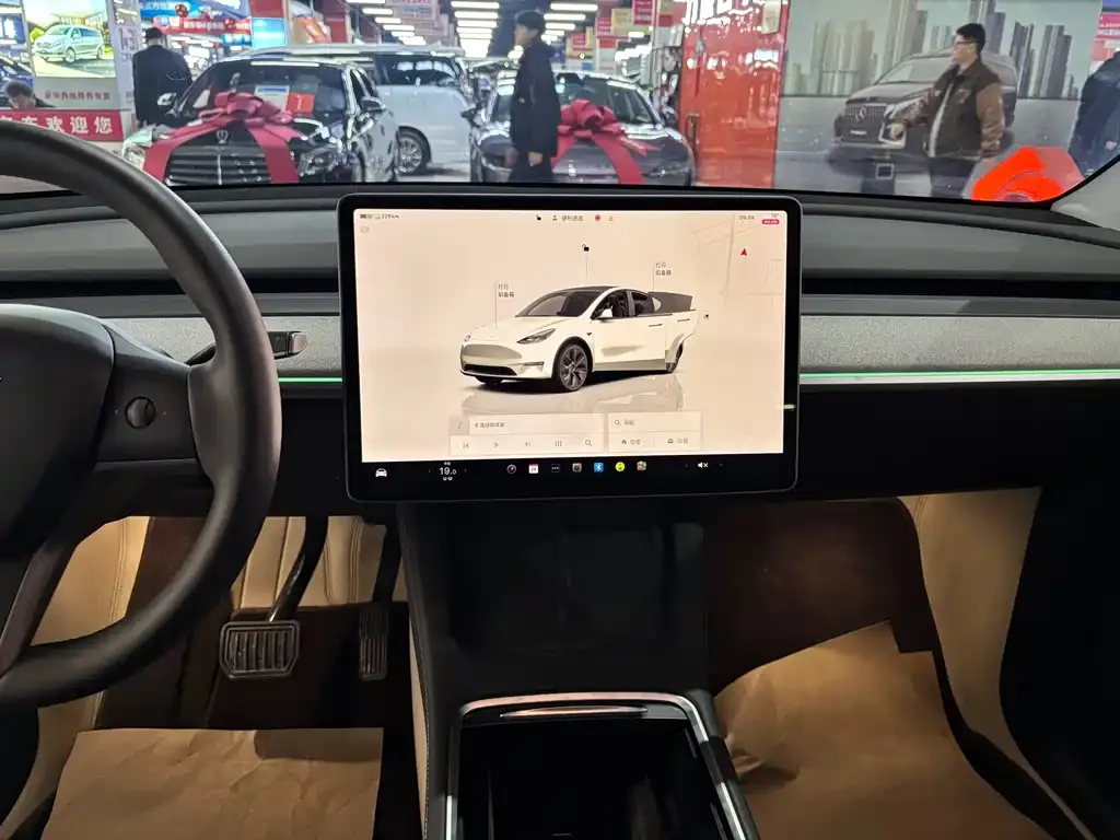 Tesla Model Y 2024 из CN, фото 3