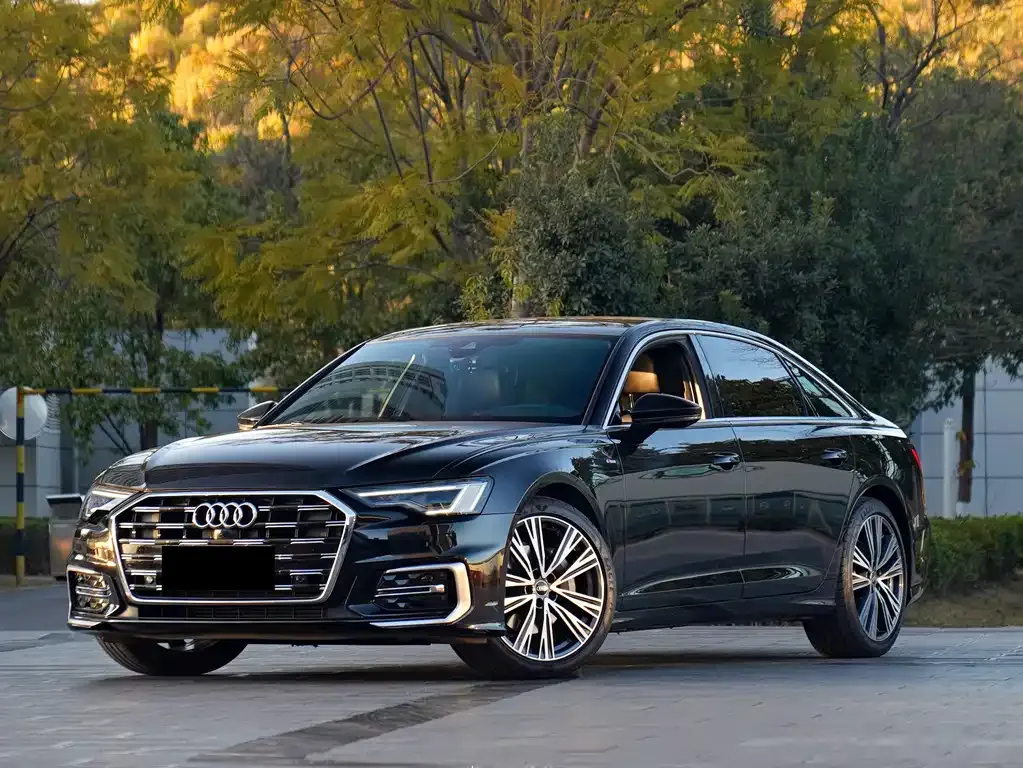 Audi A6L — фото 1