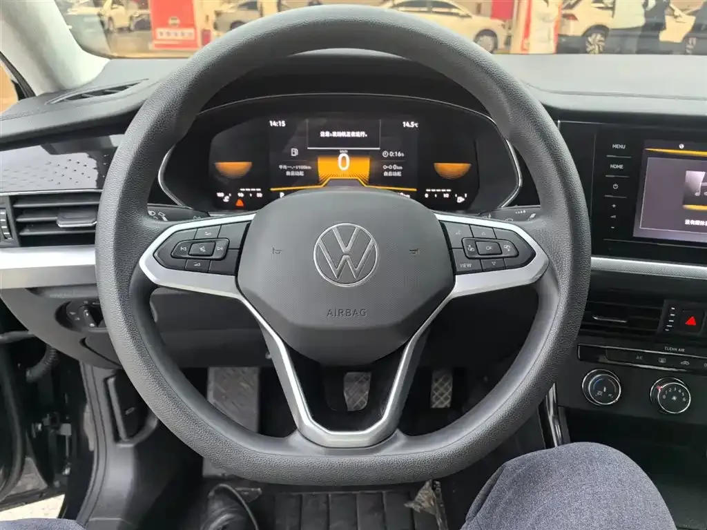 Volkswagen Passat — фото 10