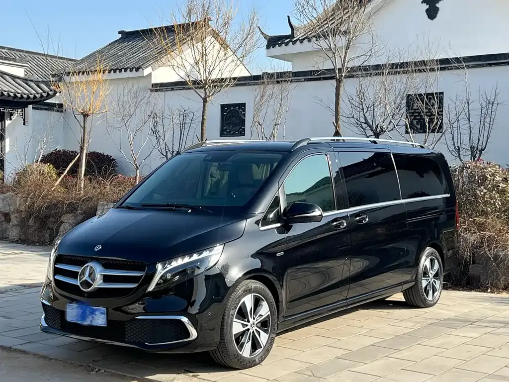 Mercedes-Benz V-Class 2023 из CN, фото 1