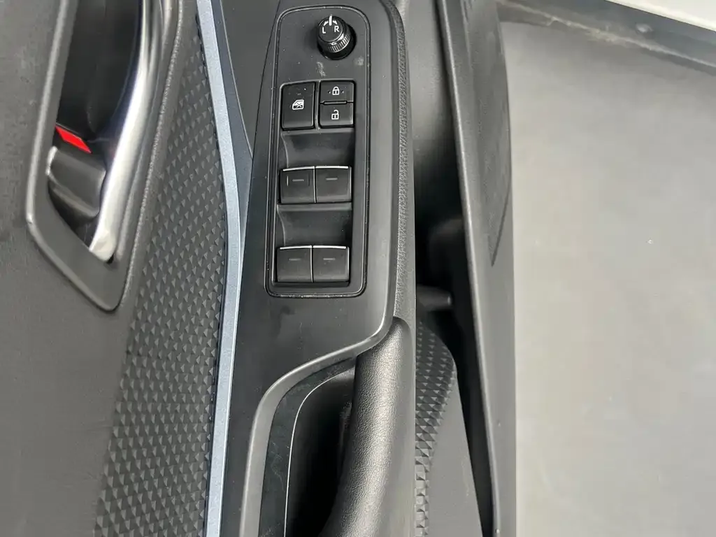 Toyota IZOA 2022 из CN, фото 6