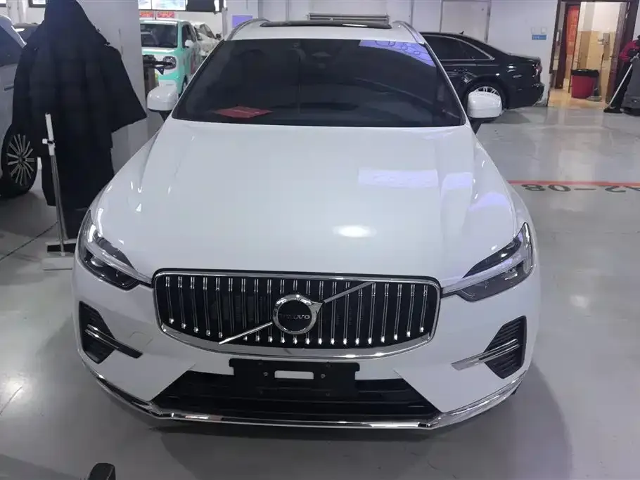 Volvo XC60 2023 из CN, фото 7