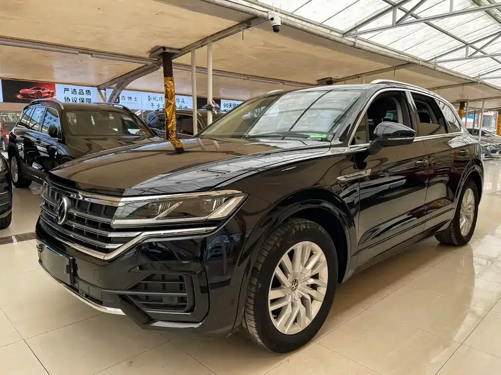 Volkswagen Touareg 2021 из CN, фото 1