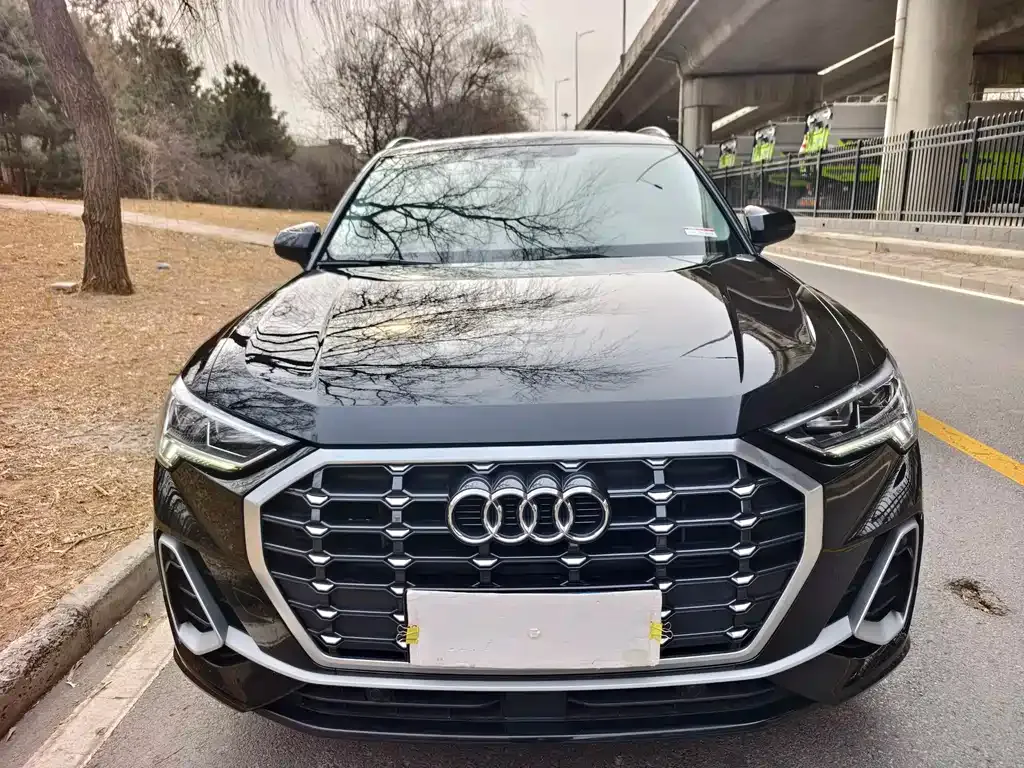 Audi Q3 — фото 7