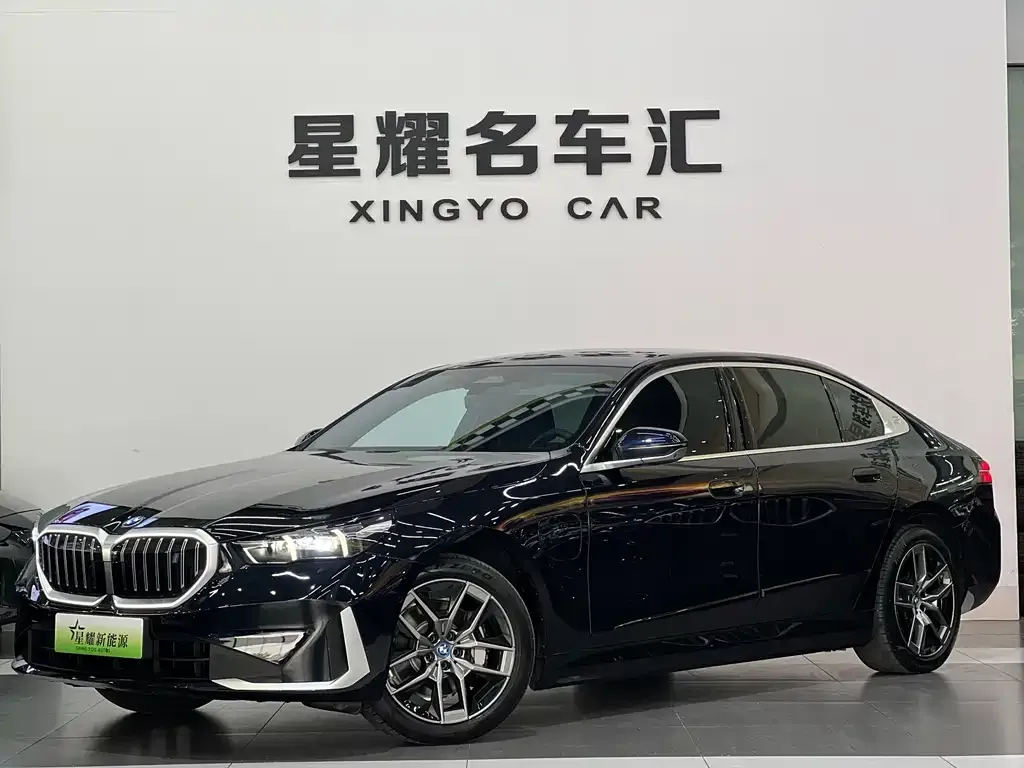 BMW i5 — фото 1