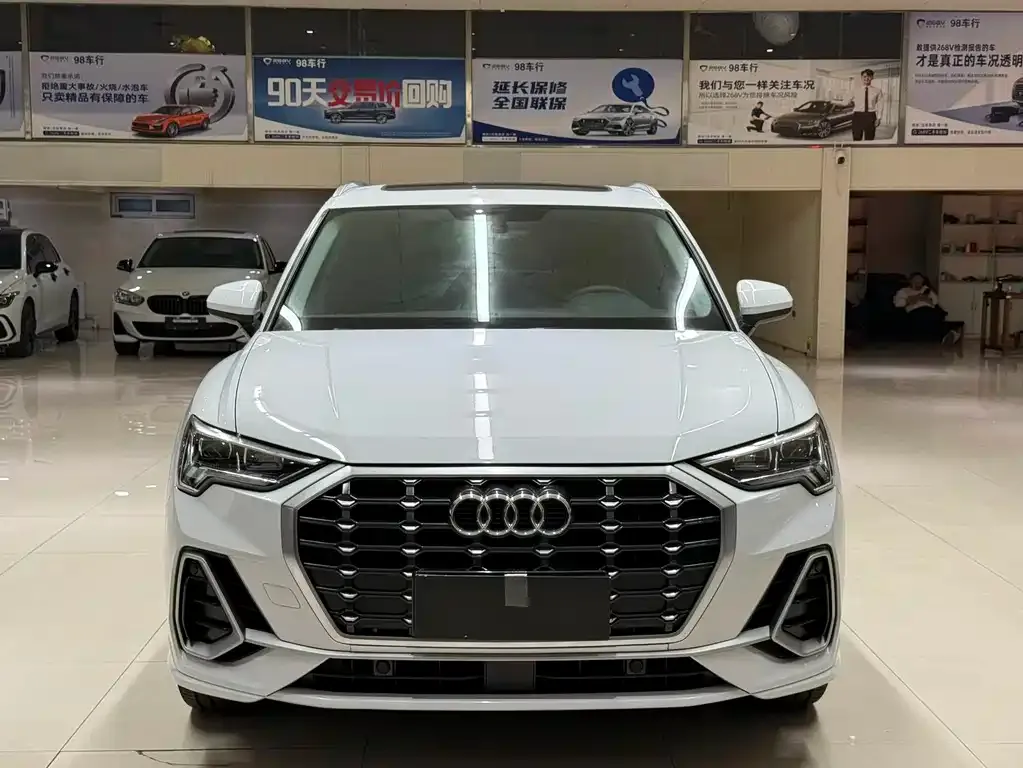 Audi Q3 — фото 9