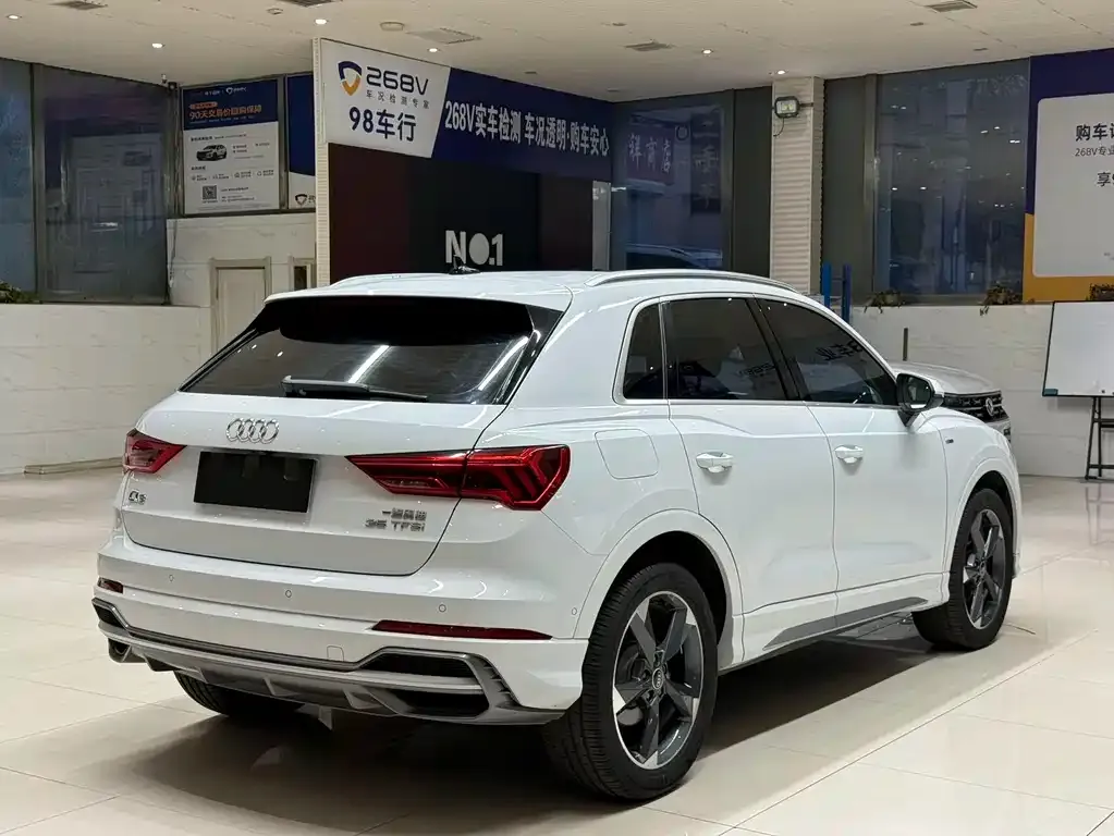 Audi Q3 — фото 8