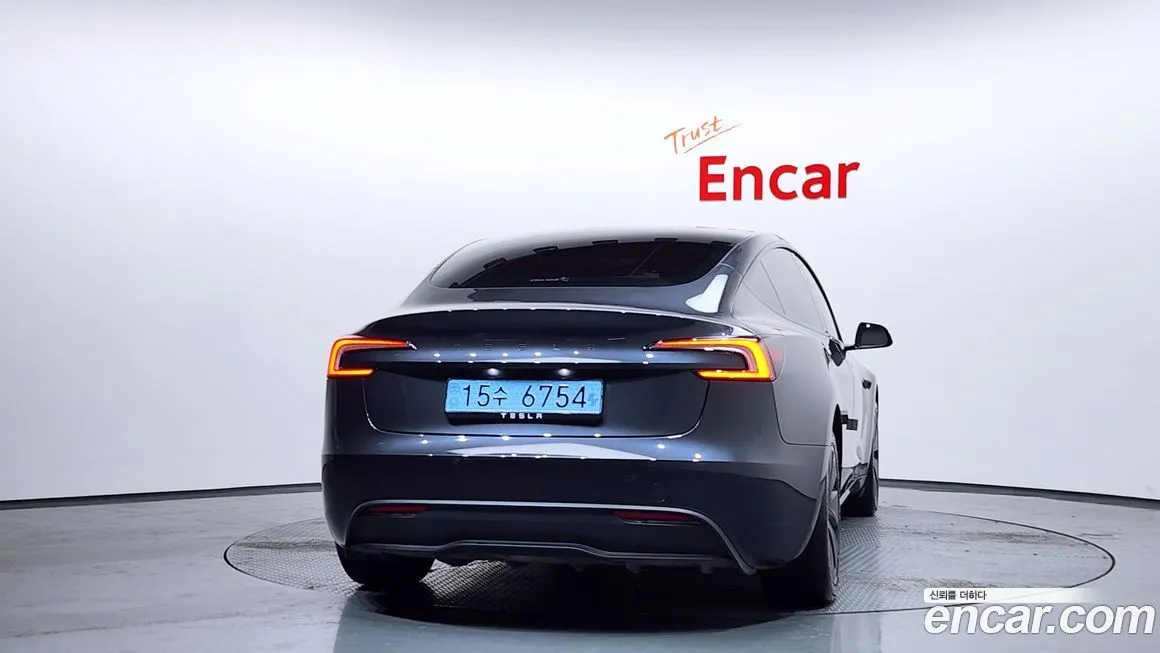 Tesla Model 3 2025 из KR, фото 3