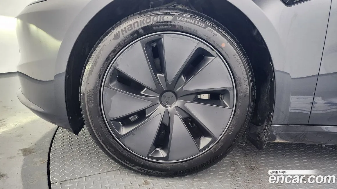 Tesla Model 3 2025 из KR, фото 5