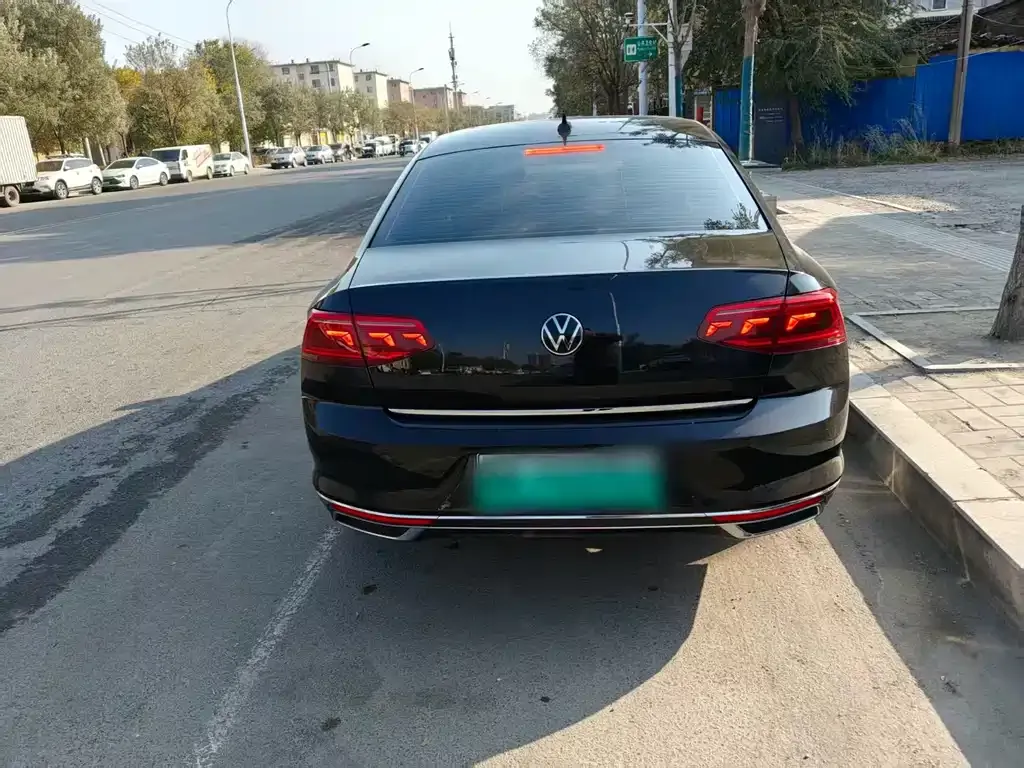 Volkswagen Magotan GTE PHEV 2023 из CN, фото 4