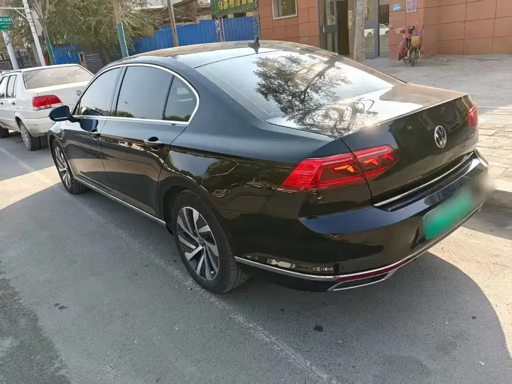 Volkswagen Magotan GTE PHEV 2023 из CN, фото 8