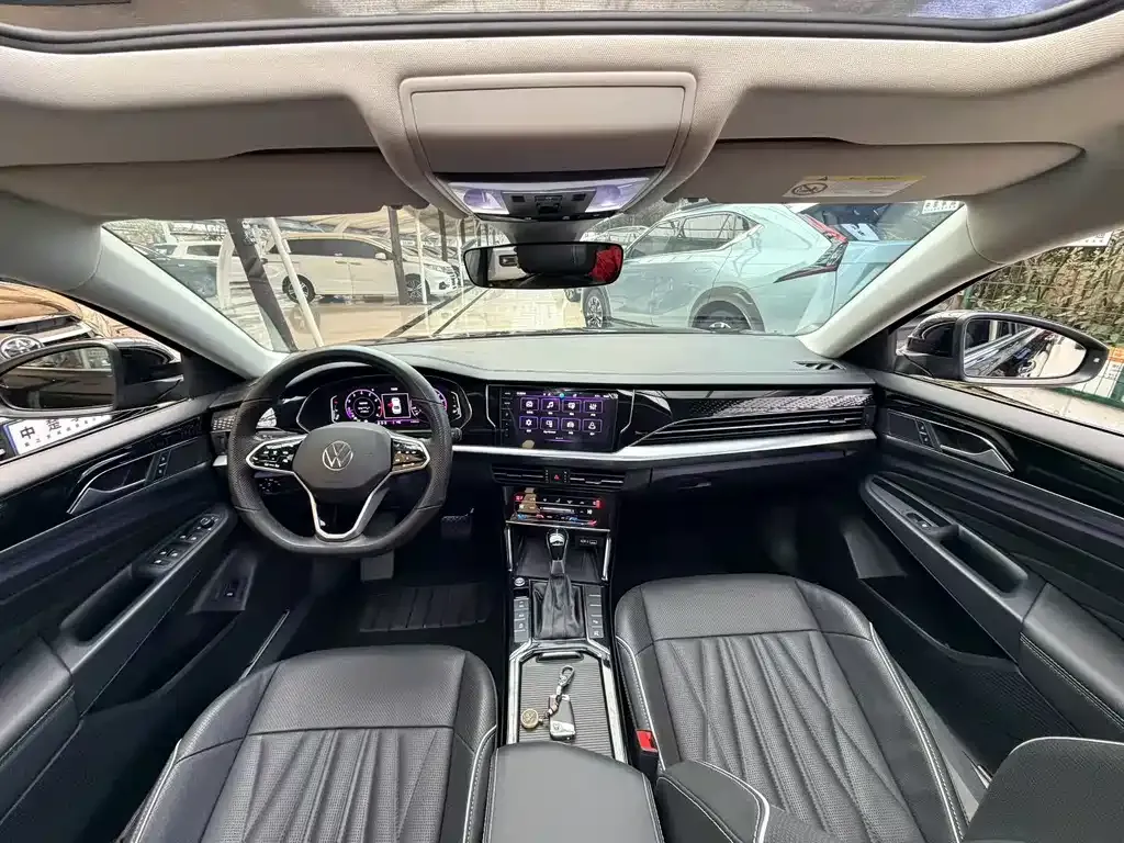Volkswagen Passat 2022 из CN, фото 10