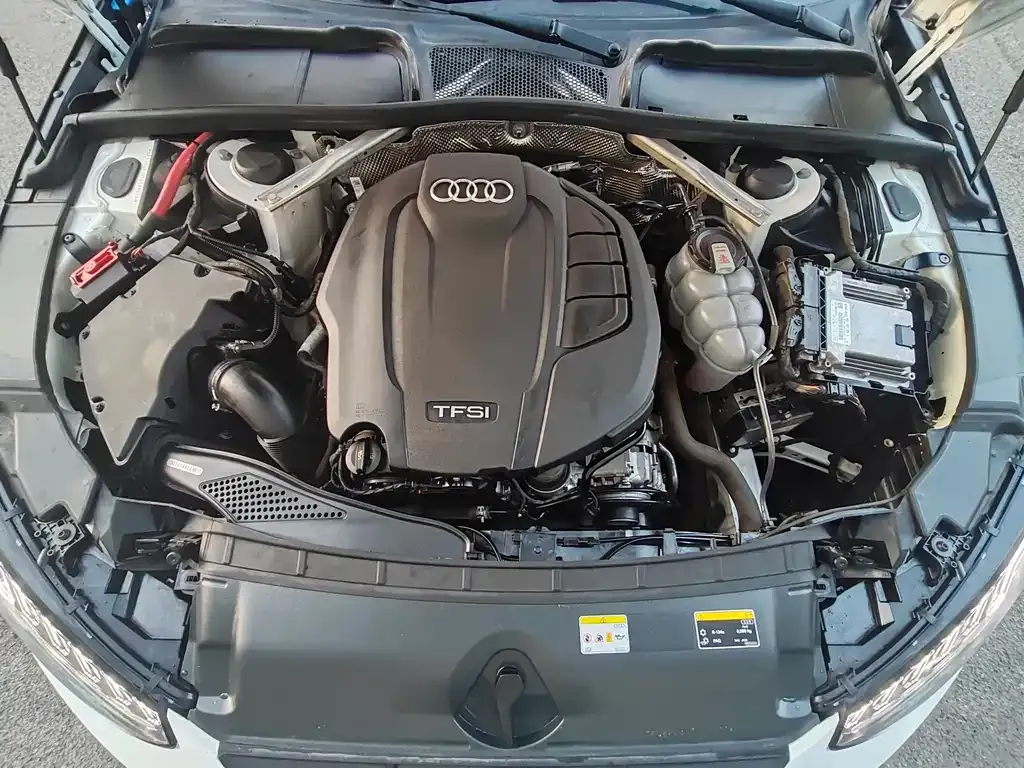 Audi A4L 2021 из CN, фото 6