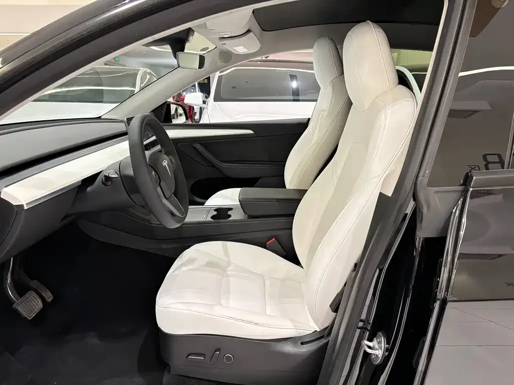 Tesla Model Y 2022 из CN, фото 8