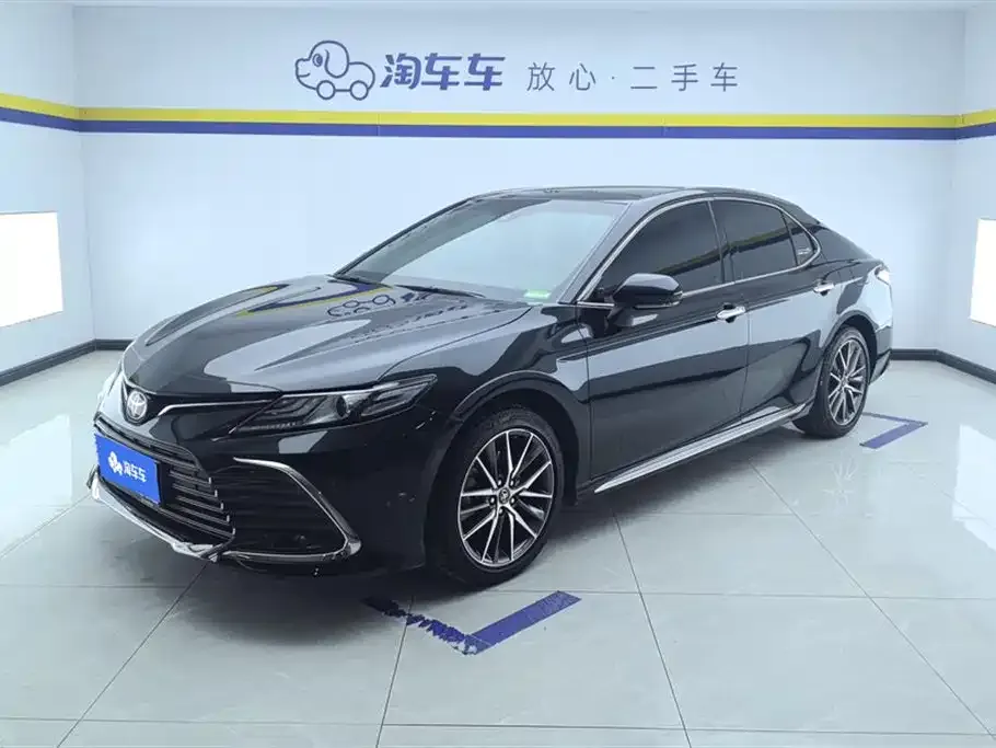 Toyota Camry 2023 из CN, фото 1