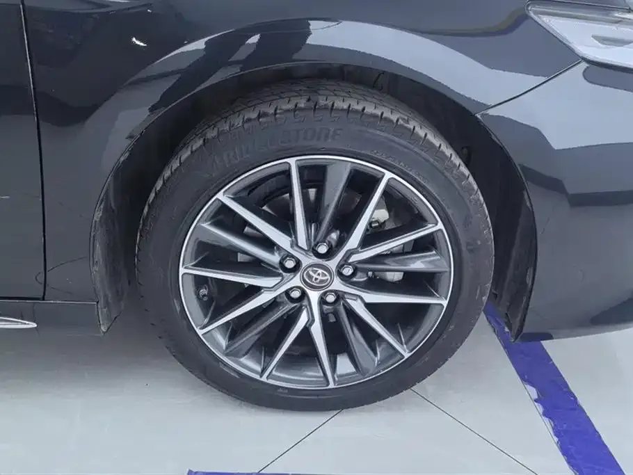 Toyota Camry 2023 из CN, фото 5