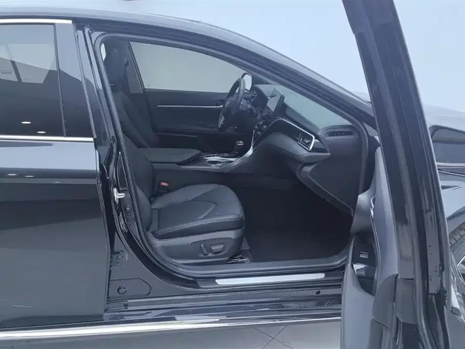 Toyota Camry 2023 из CN, фото 7