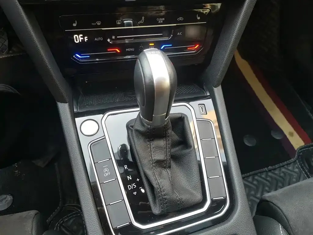 Volkswagen Magotan 2022 из CN, фото 7