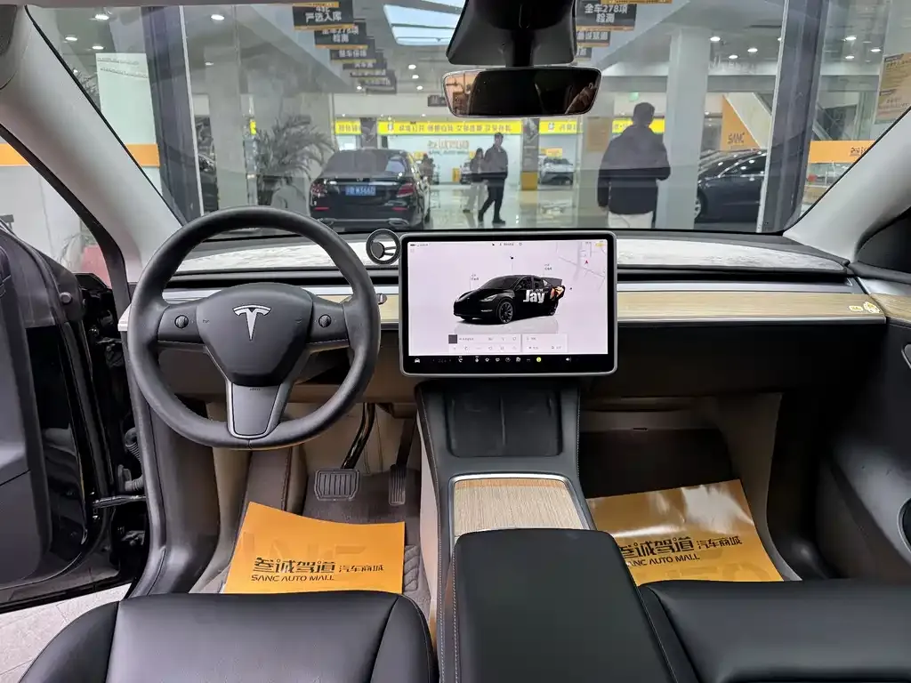 Tesla Model Y 2023 из CN, фото 3