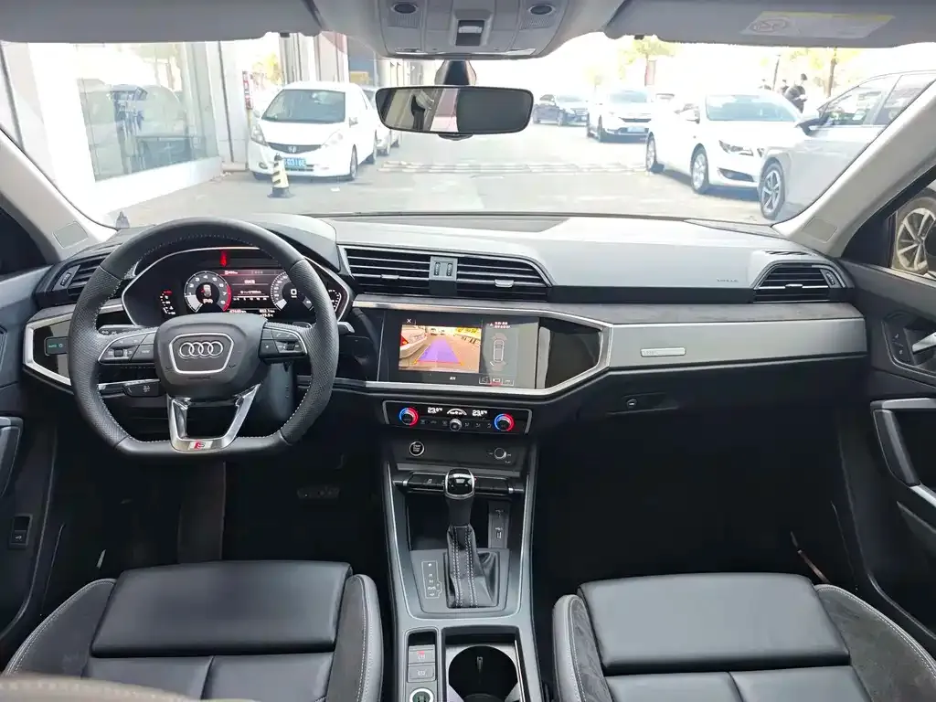 Audi Q3 Sportback 2021 из CN, фото 3