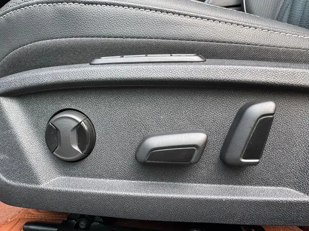 Volkswagen Passat — фото 10