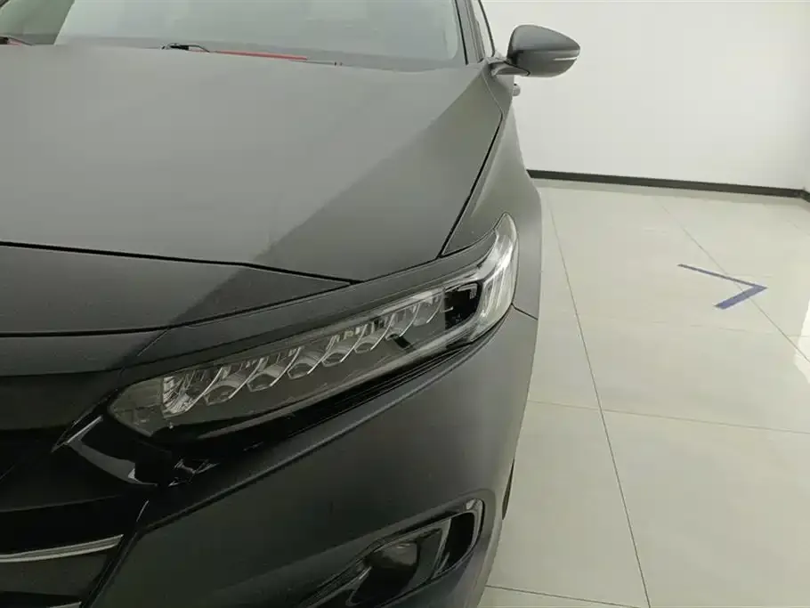 Honda Accord — фото 9