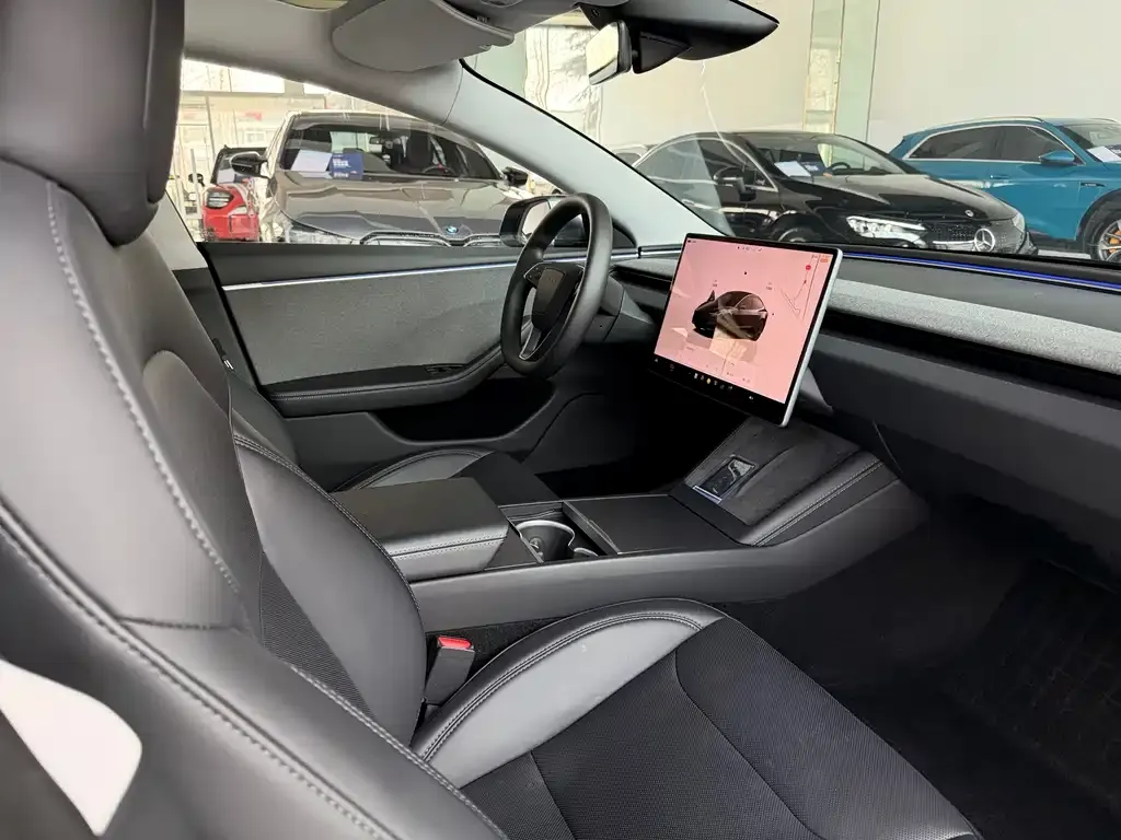 Tesla Model 3 2024 из CN, фото 5