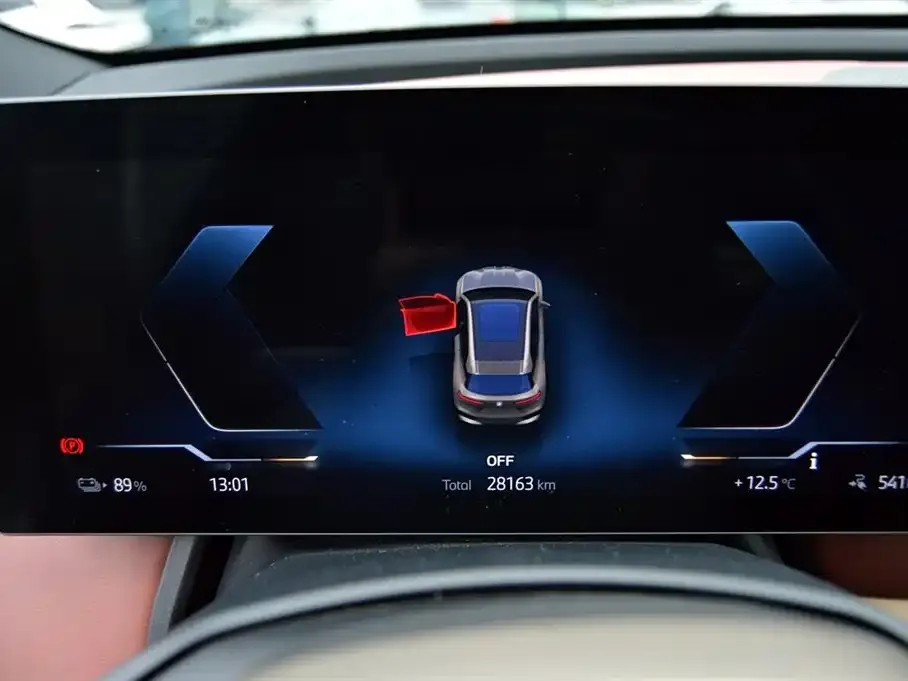 BMW iX M60 2023 из CN, фото 2