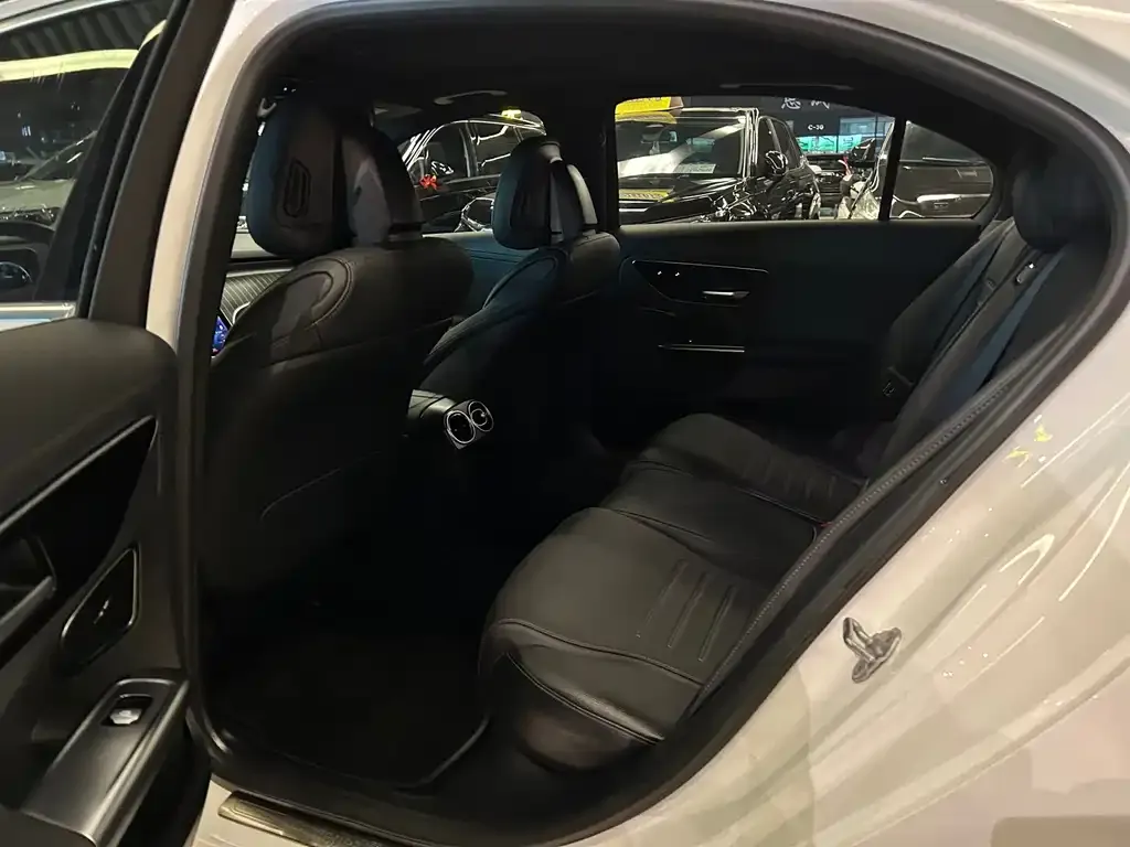 Mercedes-Benz C-Class 2023 из CN, фото 8