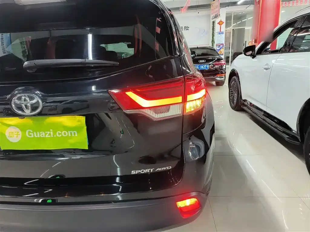 Toyota Highlander 2021 из CN, фото 8