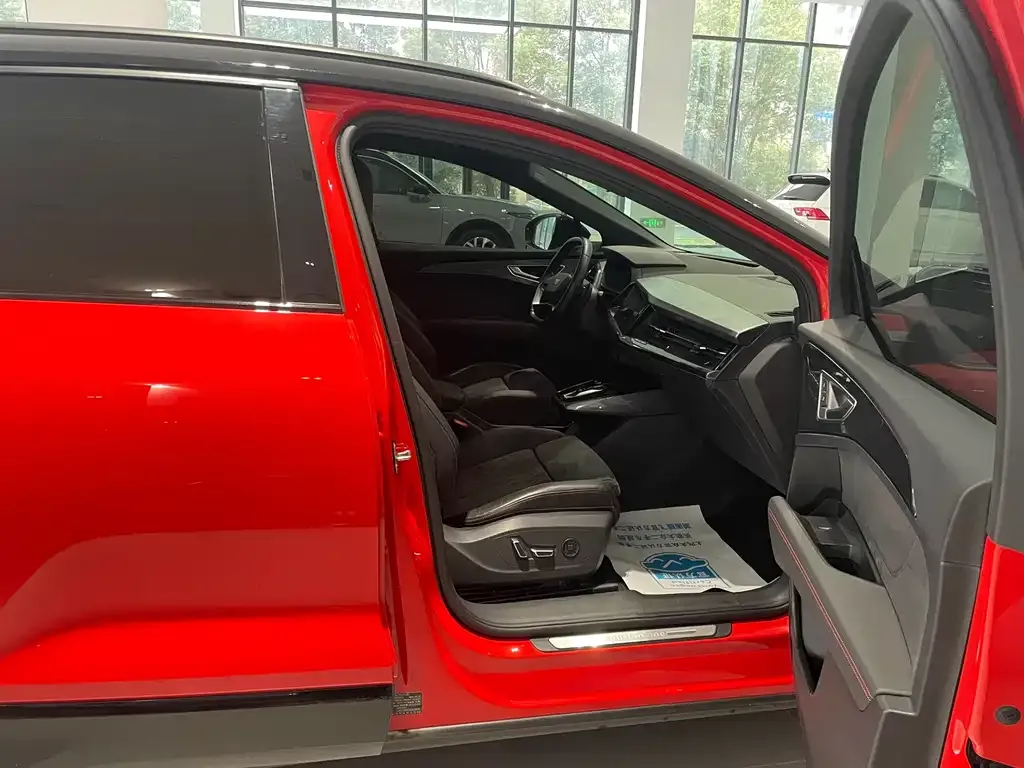 Audi Q5 e-tron 2022 из CN, фото 10