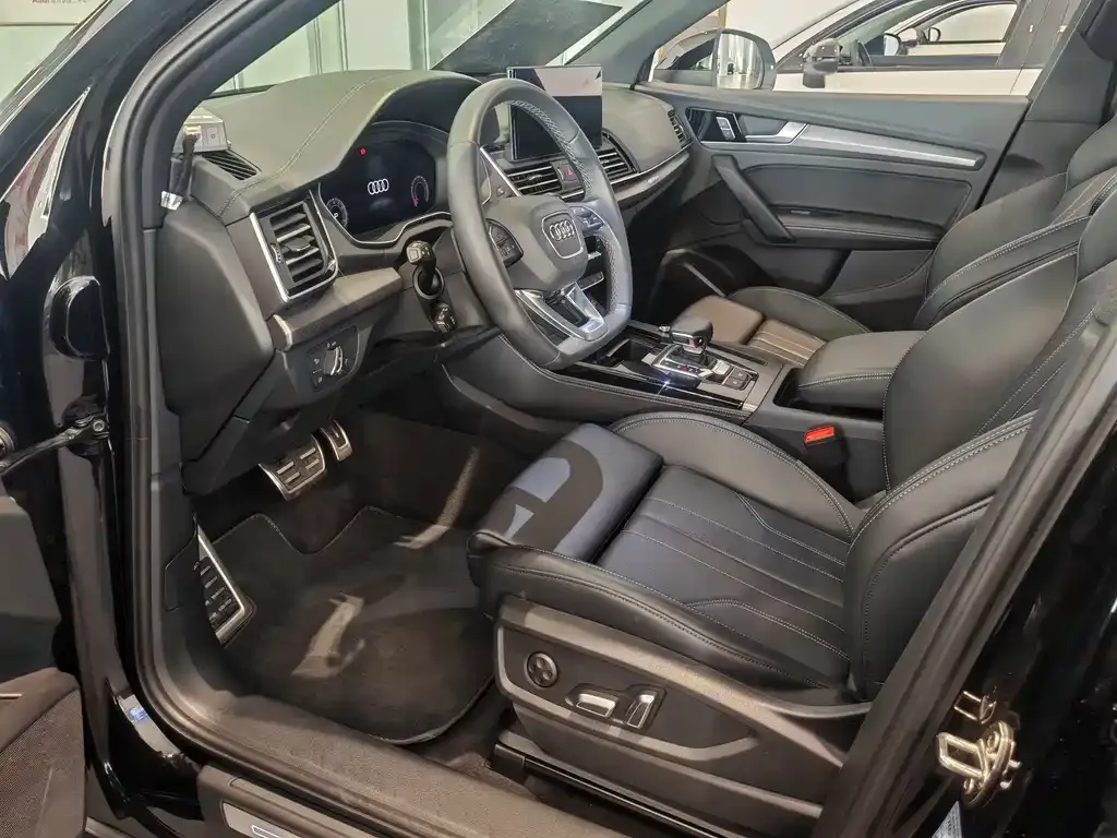Audi Q5L 2025 из CN, фото 10