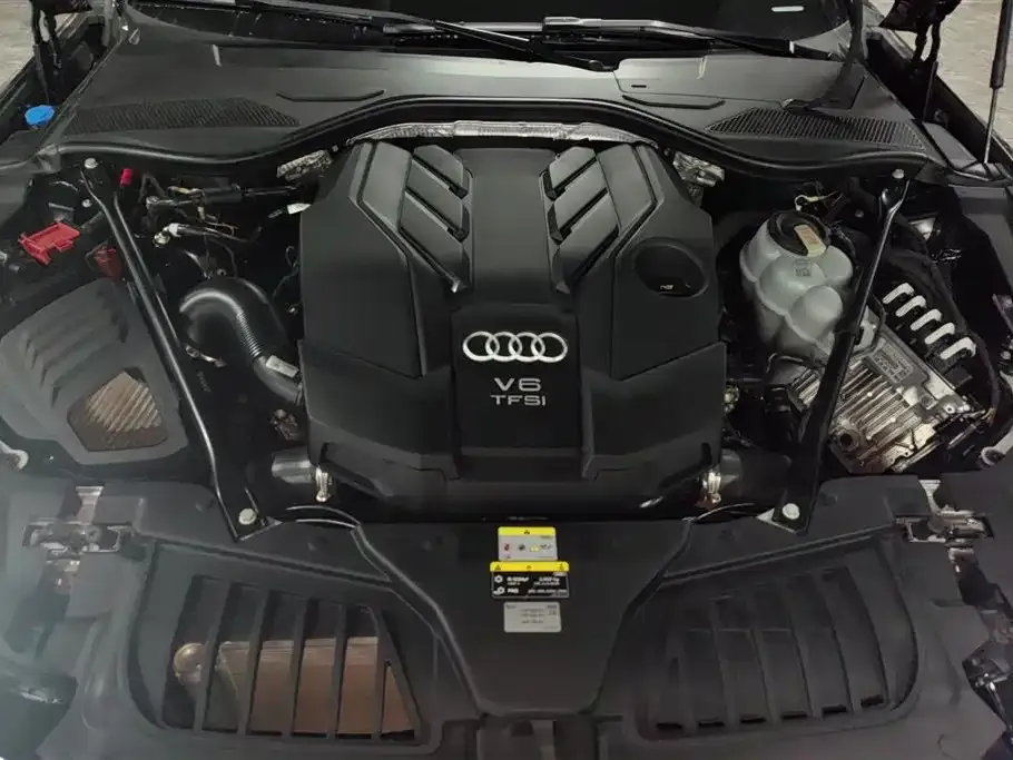 Audi A8 2024 из CN, фото 4