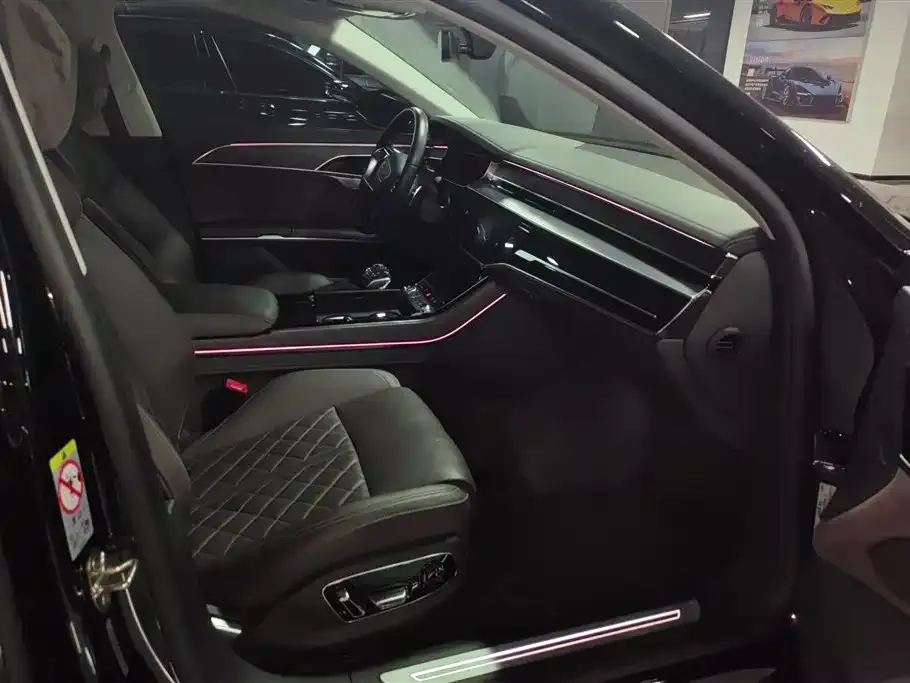 Audi A8 2024 из CN, фото 6