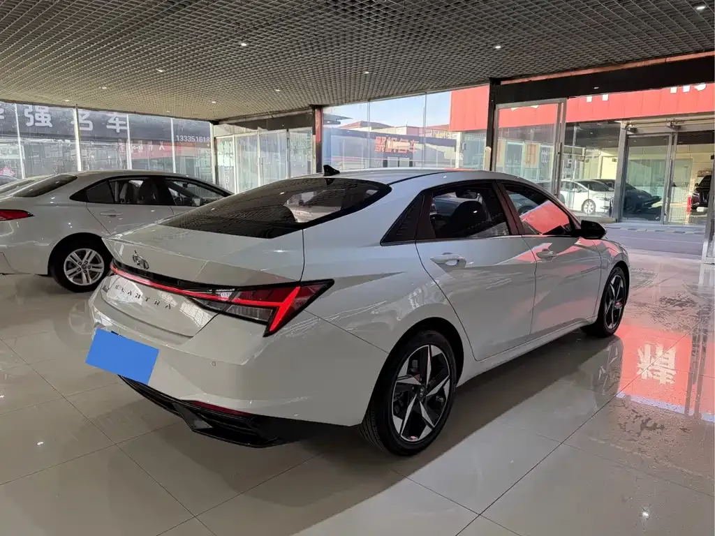 Hyundai Elantra 2023 из CN, фото 8