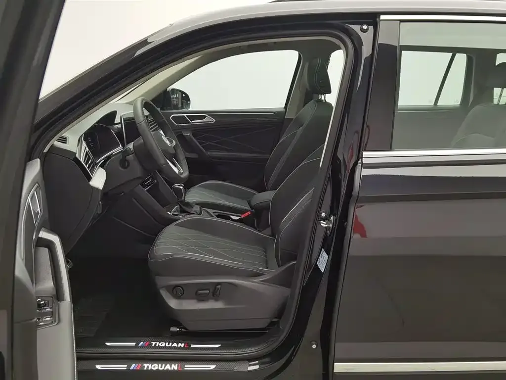 Volkswagen Tiguan L 2025 из CN, фото 8