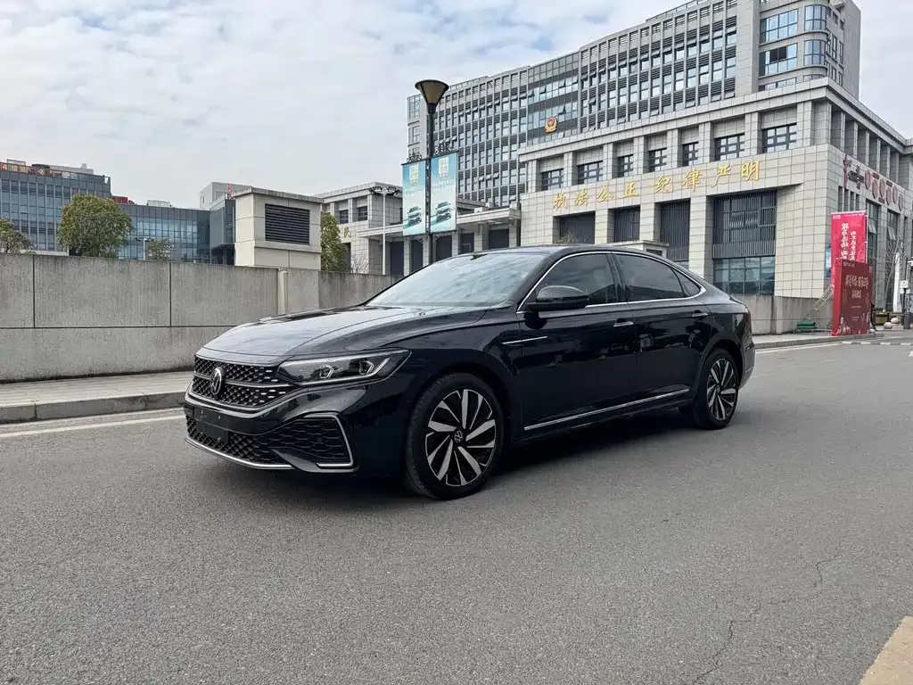 Volkswagen Passat 2022 из CN, фото 1