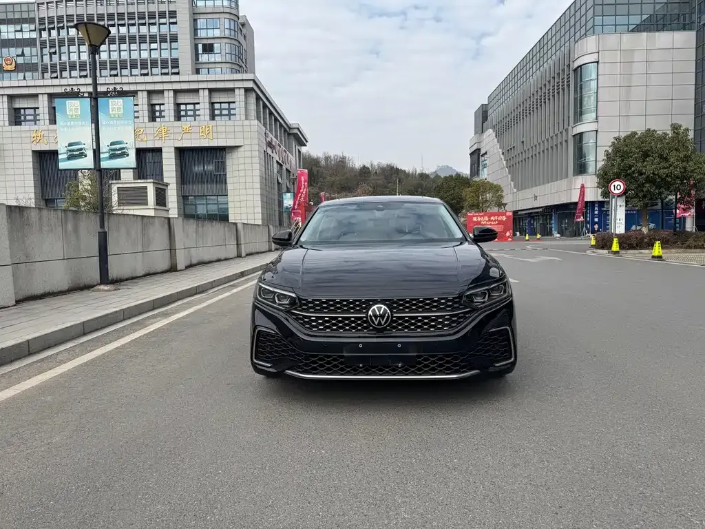 Volkswagen Passat 2022 из CN, фото 10