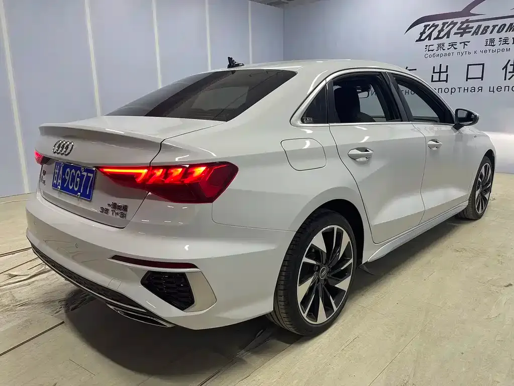 Audi A3 2023 из CN, фото 7
