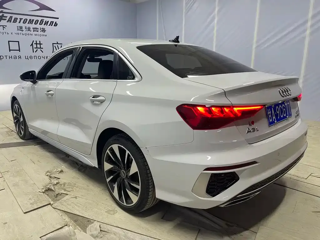 Audi A3 2023 из CN, фото 8