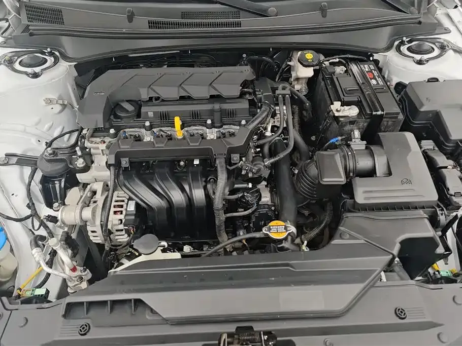 Hyundai Elantra 2022 из CN, фото 10