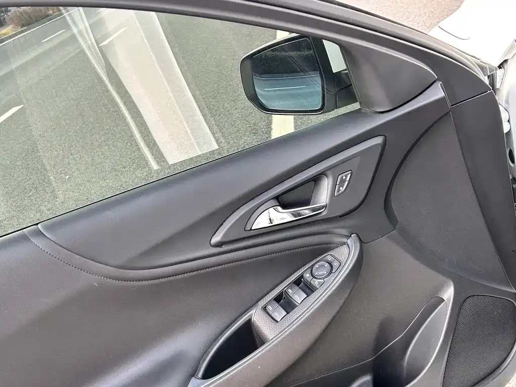 Chevrolet Malibu XL 2023 из CN, фото 3