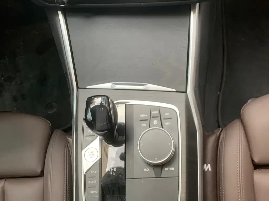 BMW 3 Series 2021 из CN, фото 2