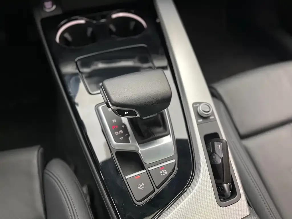 Audi A5 (Import) 2023 из CN, фото 2