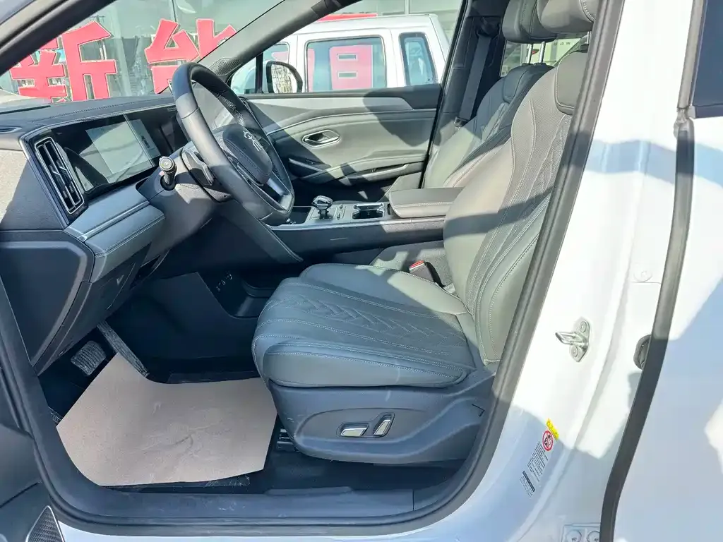 BYD L DM-i 2025 из CN, фото 3